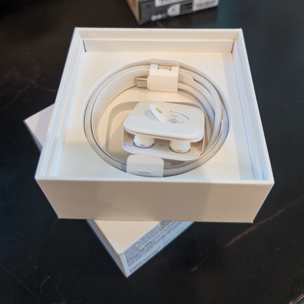 Apple AirPods Pro 1st Gen A2084 Lightning Case + Box Good Used Condition - Picture 9 of 9